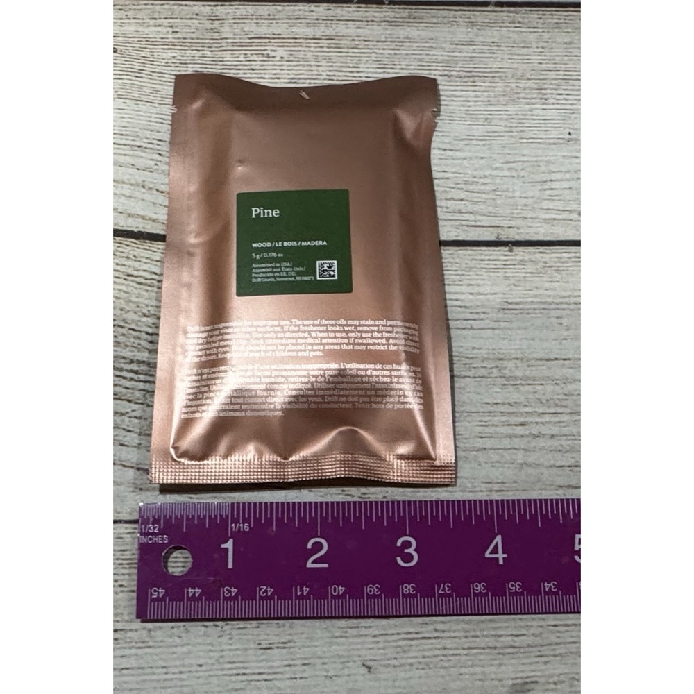 Drift Wood Air Freshener - Pine Scent - Car Odor Eliminator  New in Package GT10